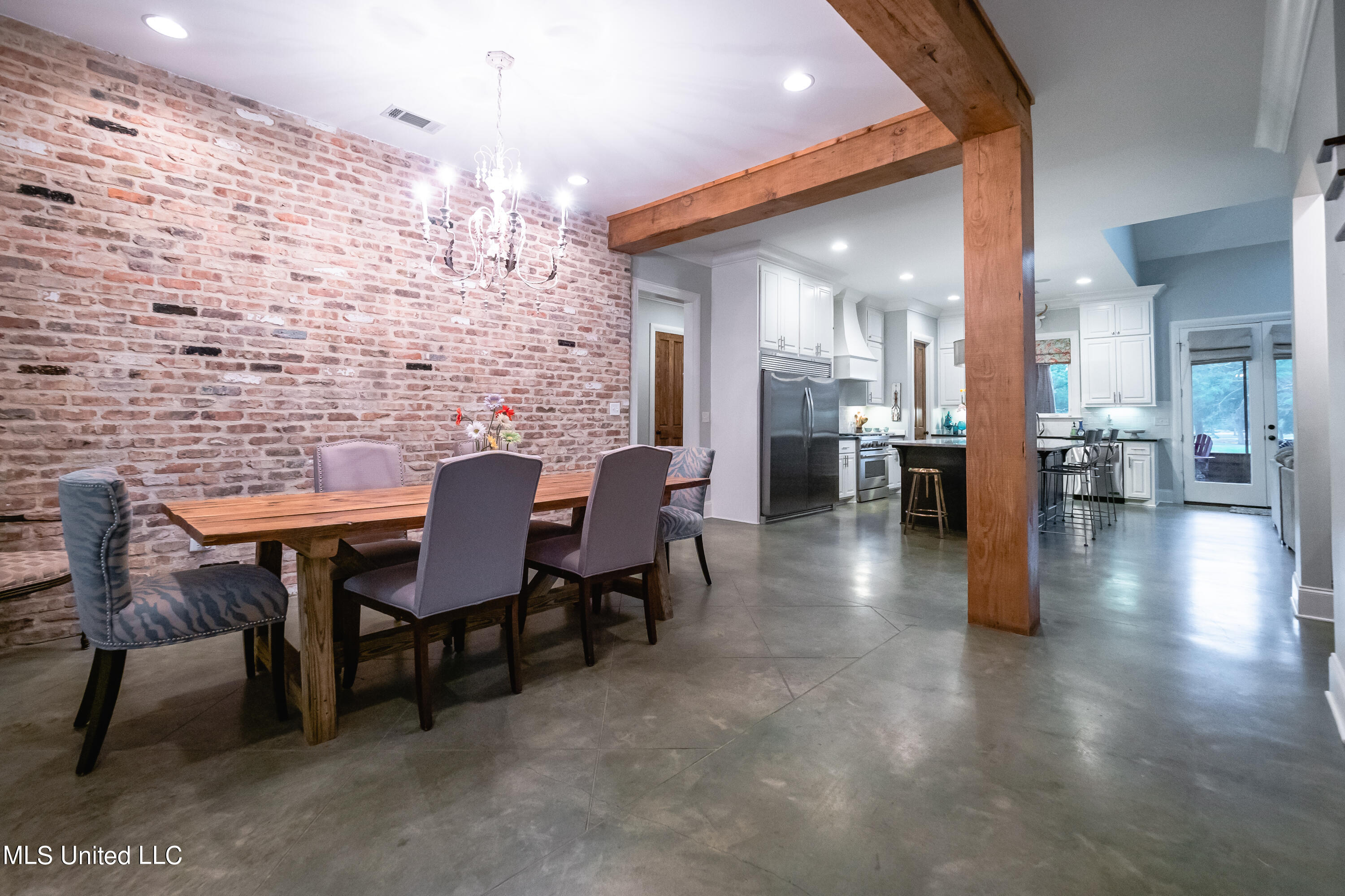 517 Fawn Cove Canton, MS 39046 - Photo 5 of 50 P6100064