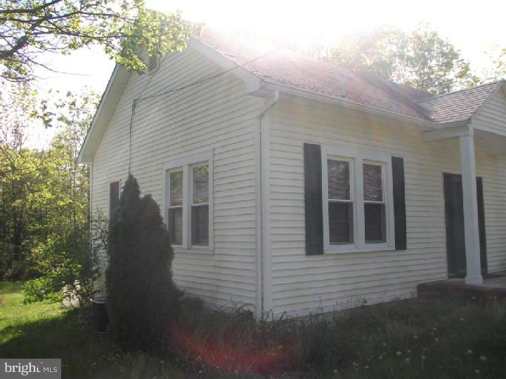988 Jackaway Road Jamison, PA 18929 - Photo 4 of 21