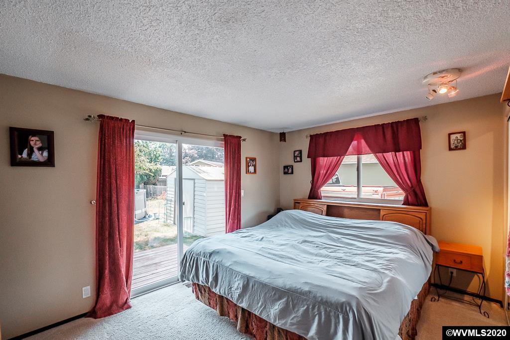 4703 Deerhorn Court Northeast Salem, OR 97305 - Photo 18 of 24