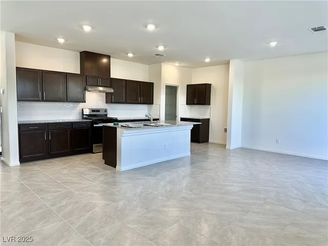 $2,300 | 9139 Surrey Wood Street, Las Vegas, NV 89113