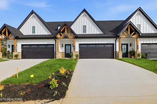 $528,478 | 1997 Lovingwood Spgs Trail, Unit 2, Maryville, TN 37803