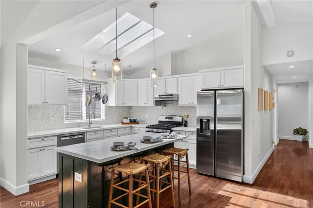 $1,599,000 | 2150 Kent Street, Los Angeles, CA 90026