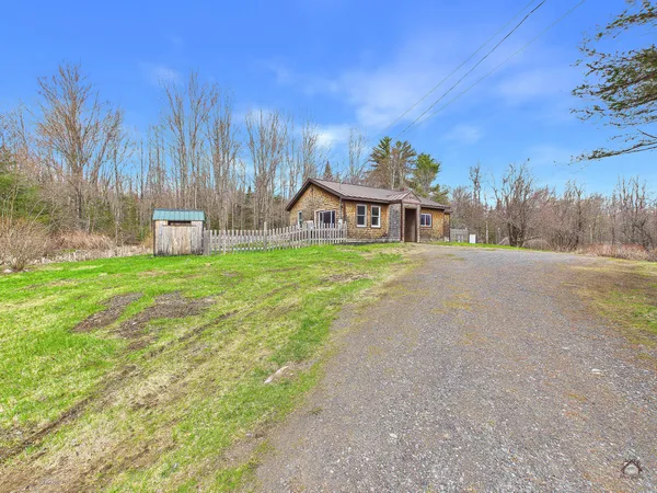 $224,900 | 1818 Bangor Road, Clinton, ME 04927