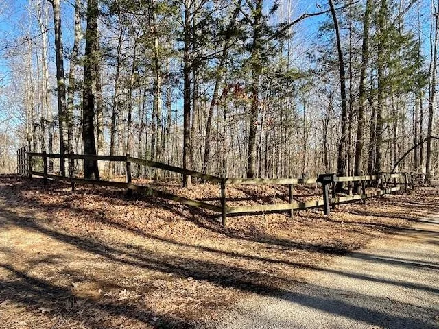 $289,900 | 290 Potleg Trail, Henderson, TN 38340