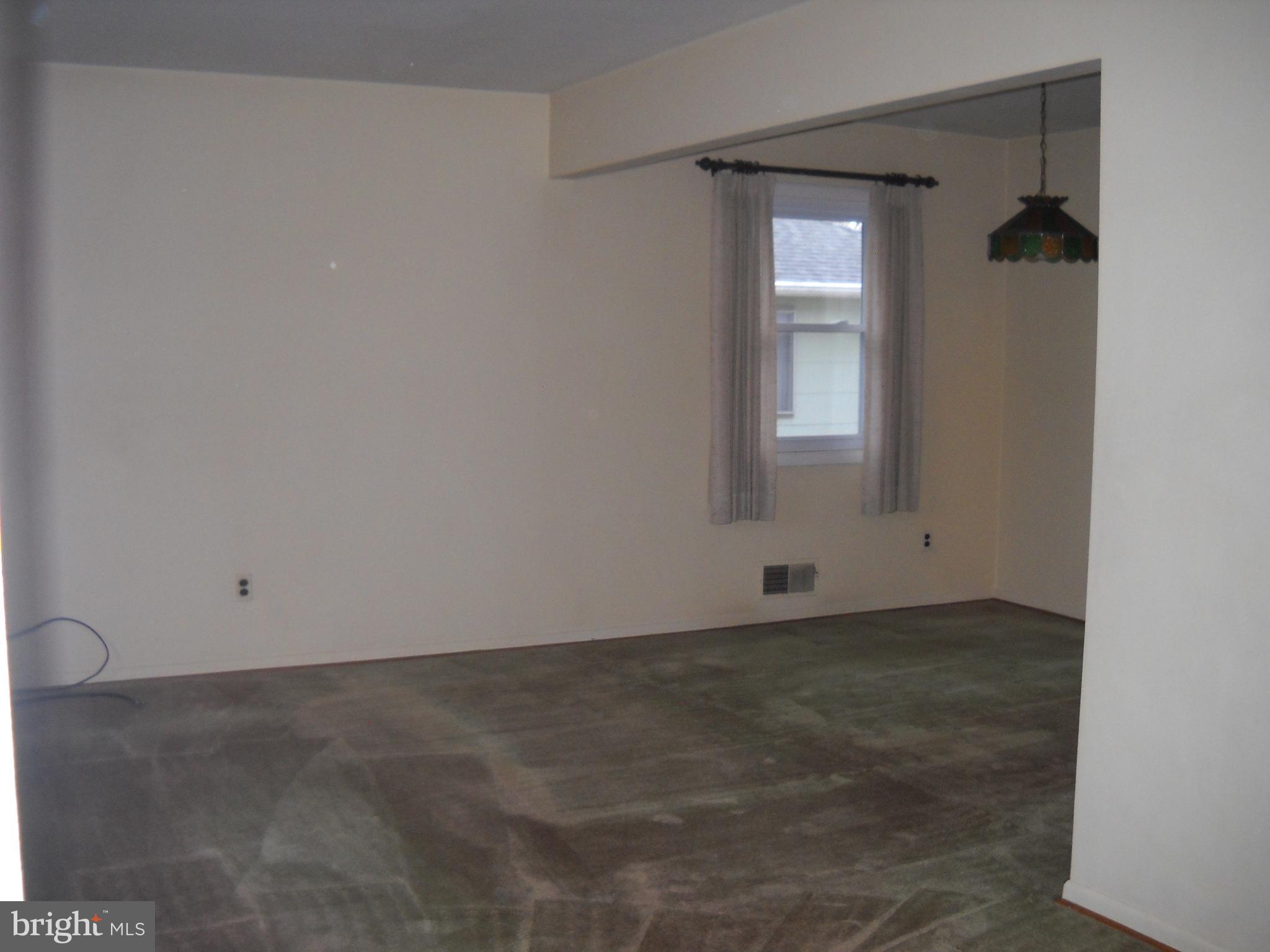 6215 Auth Road Suitland, MD 20746 - Photo 7 of 21 Living Room Dining Room Combo