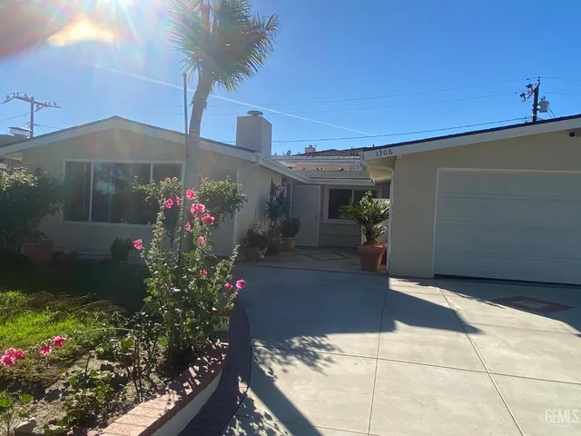 $1,050,000 | Undisclosed Address, Santa Ana, CA 92707