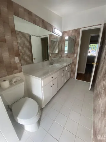 $1,050,000 | Undisclosed Address, Santa Ana, CA 92707