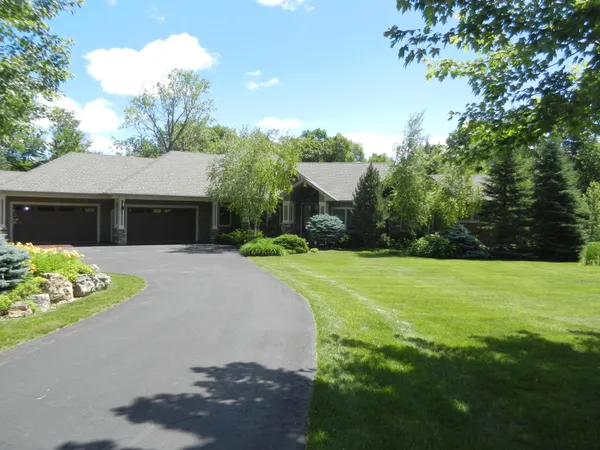 $1,334,000 | W11012 460th Avenue, Prescott, WI 54021