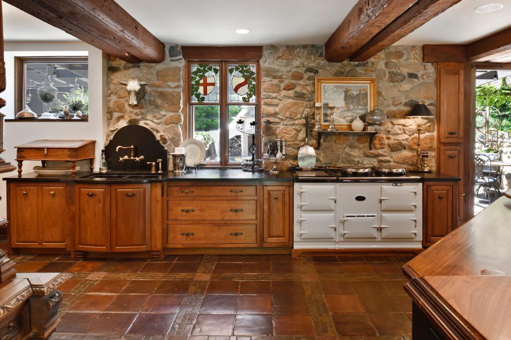 4714 Baycliffe Road Excelsior, MN 55331 - Photo 17 of 60