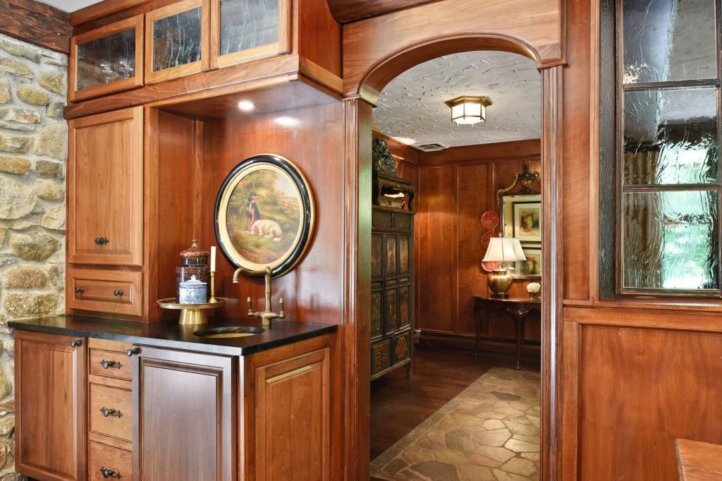 4714 Baycliffe Road Excelsior, MN 55331 - Photo 20 of 60