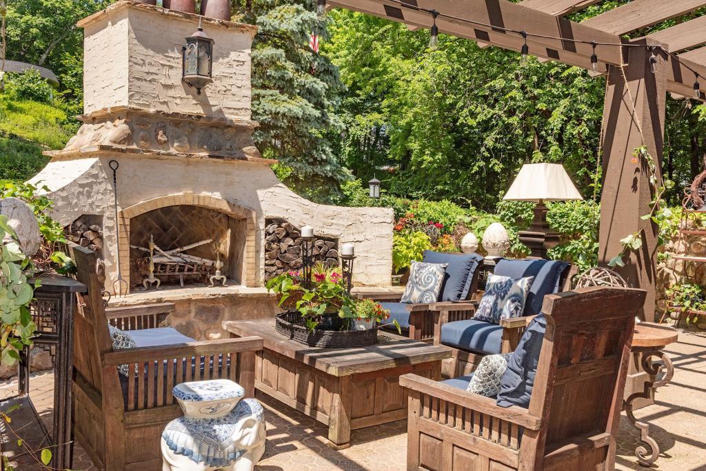 4714 Baycliffe Road Excelsior, MN 55331 - Photo 23 of 60