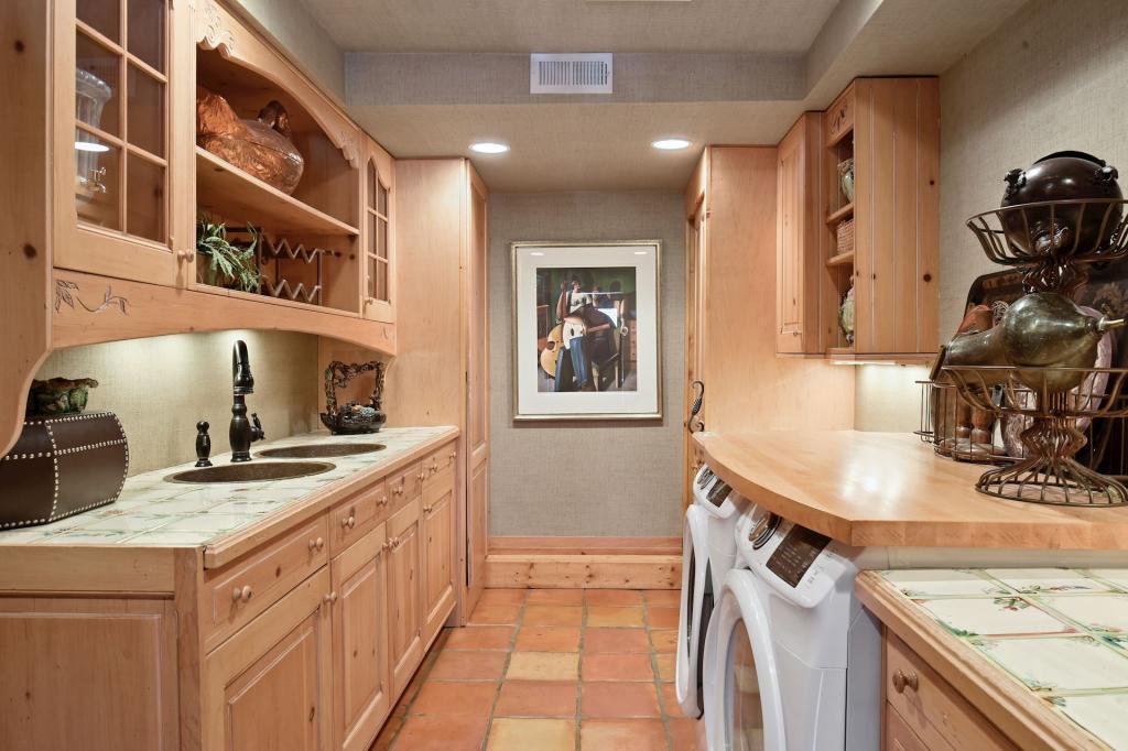 4714 Baycliffe Road Excelsior, MN 55331 - Photo 25 of 60