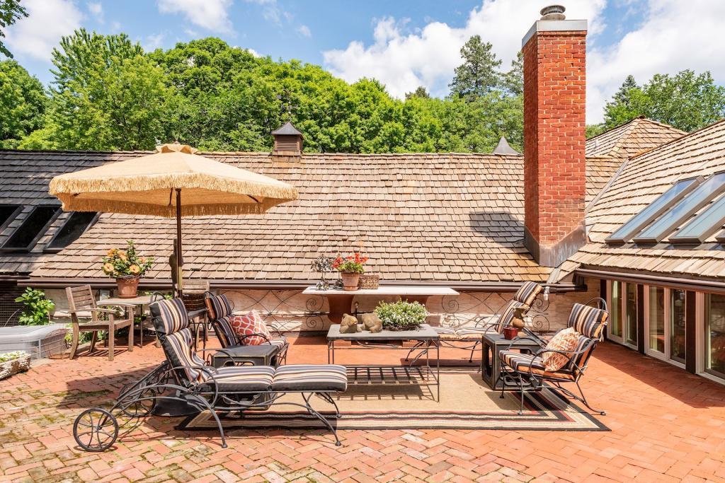 4714 Baycliffe Road Excelsior, MN 55331 - Photo 34 of 60