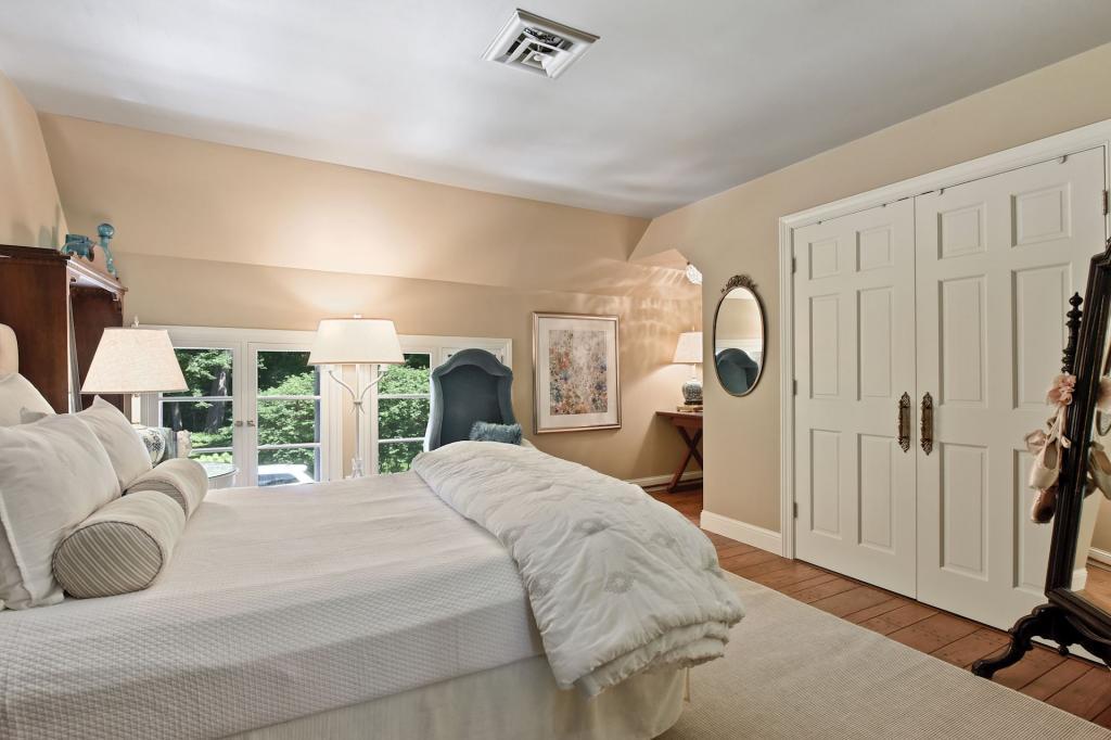 4714 Baycliffe Road Excelsior, MN 55331 - Photo 42 of 60