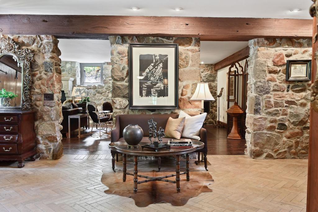 4714 Baycliffe Road Excelsior, MN 55331 - Photo 8 of 60