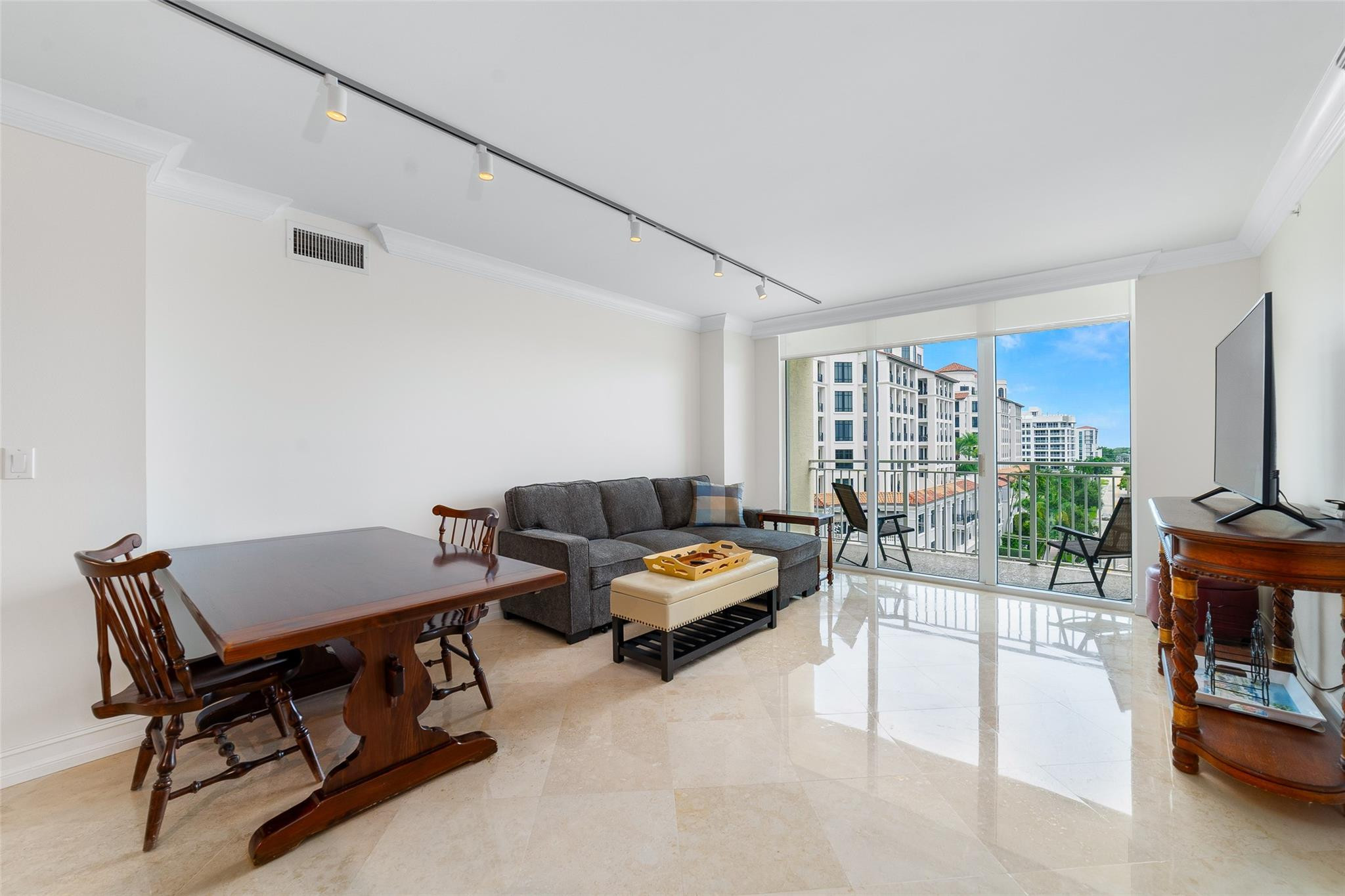 99 Southeast Mizner Boulevard, Unit 603 Boca Raton, FL 33432 - Photo 5 of 34 Photo 5