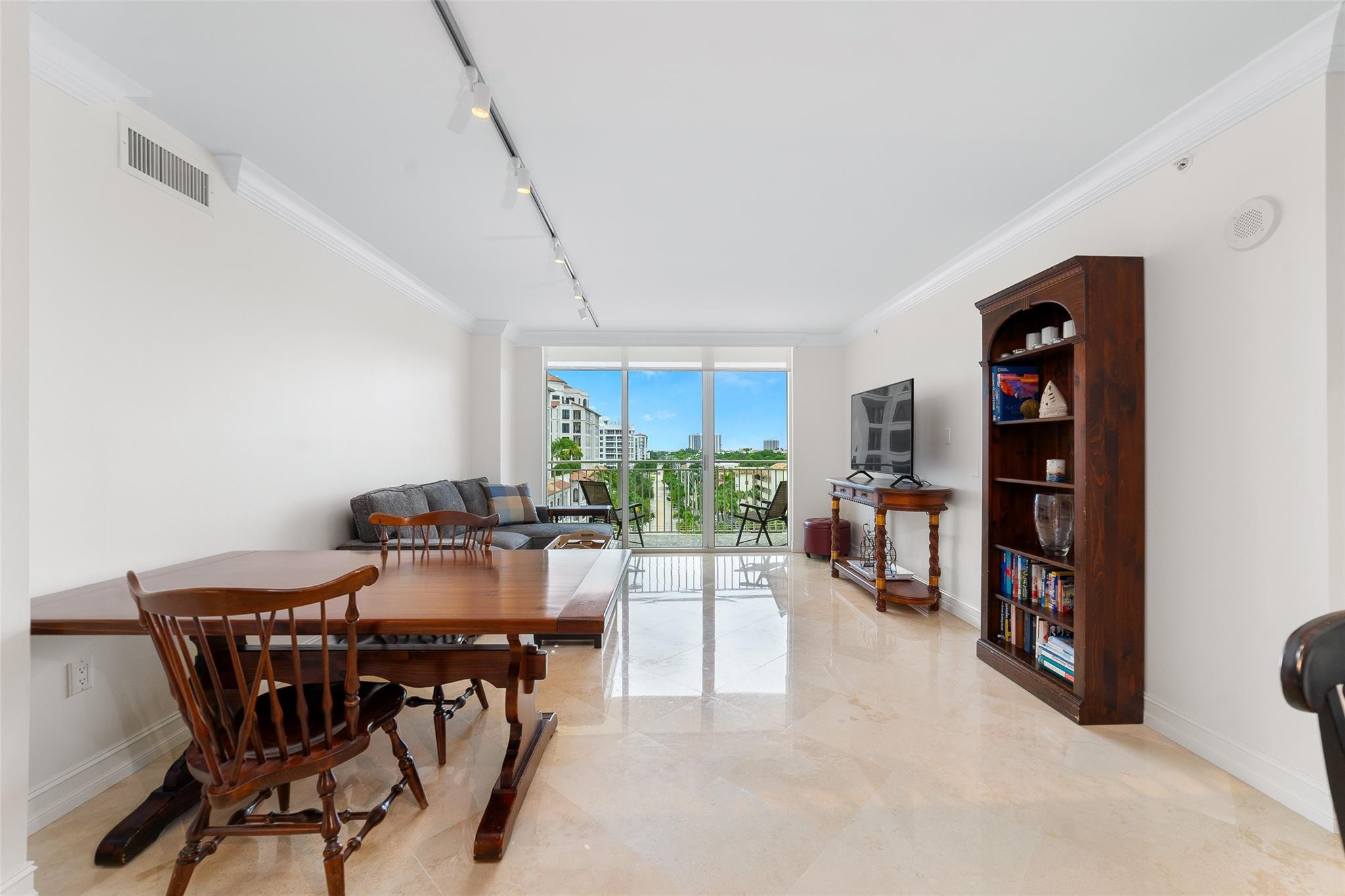 99 Southeast Mizner Boulevard, Unit 603 Boca Raton, FL 33432 - Photo 7 of 34 Photo 7