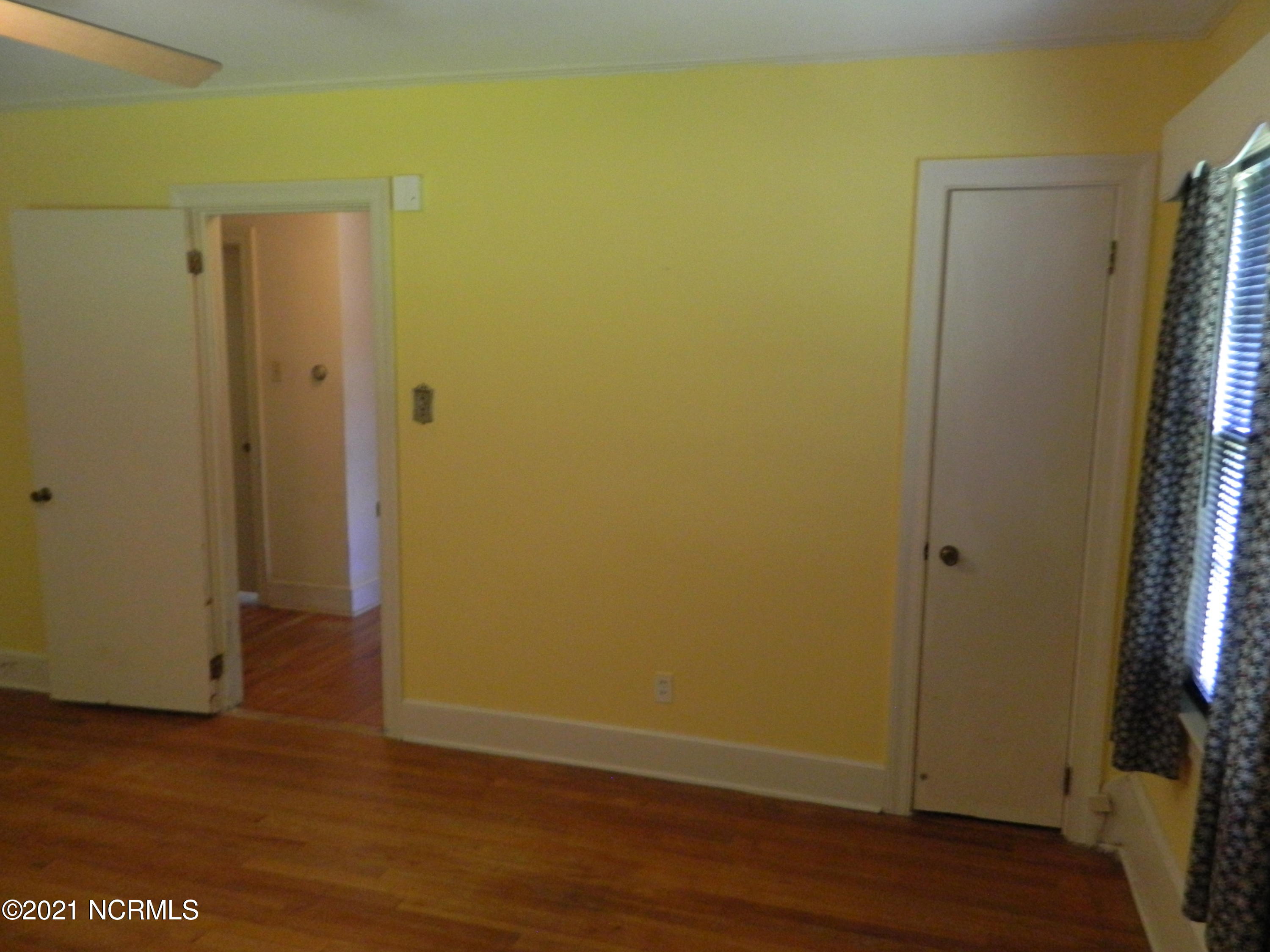 1507 Carey Road Kinston, NC 28501 - Photo 8 of 37 2nd Bedroom