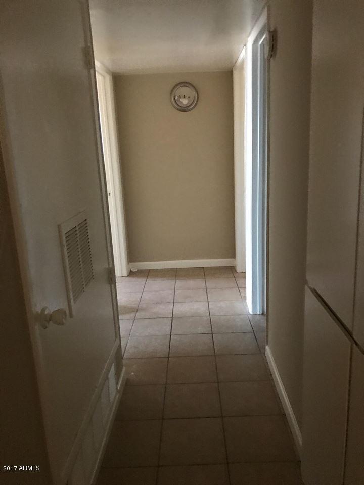 5641 West Berkeley Road Phoenix, AZ 85035 - Photo 19 of 24 dryway