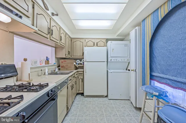 $305,000 | 10223 Campus Way South, Unit 42, Upper Marlboro, MD 20774