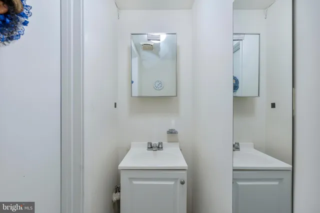 $305,000 | 10223 Campus Way South, Unit 42, Upper Marlboro, MD 20774