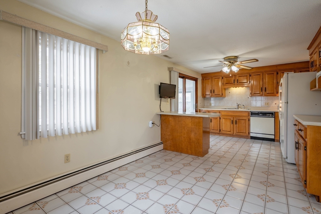 18 Derry Road Methuen, MA 01844 - Photo 9 of 43 Gallery Image 9