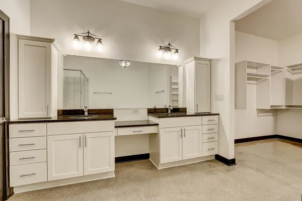 $4,280 | 226 North Water Street, Unit 401, Milwaukee, WI 53202