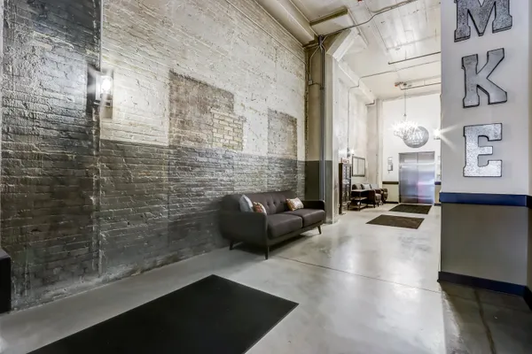 $4,280 | 226 North Water Street, Unit 401, Milwaukee, WI 53202