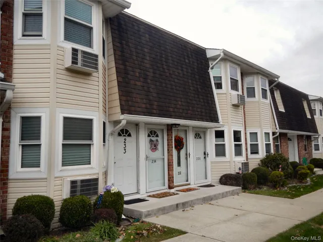 $349,000 | 234 Millard Avenue, Unit 234, West Babylon, NY 11704