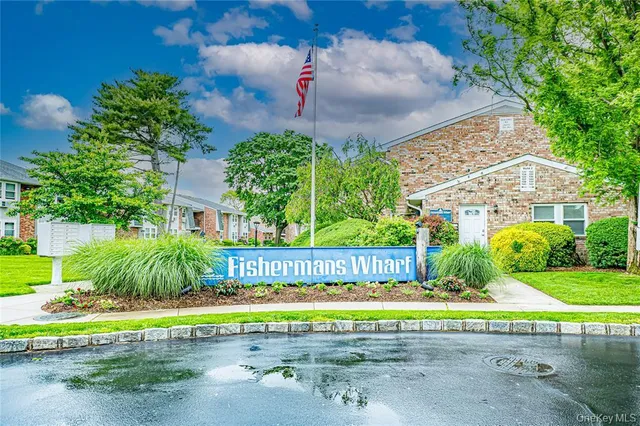 $349,000 | 234 Millard Avenue, Unit 234, West Babylon, NY 11704