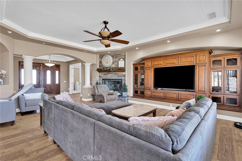 14201 Rodeo Road Hesperia, CA 92344 - Photo 7 of 39
