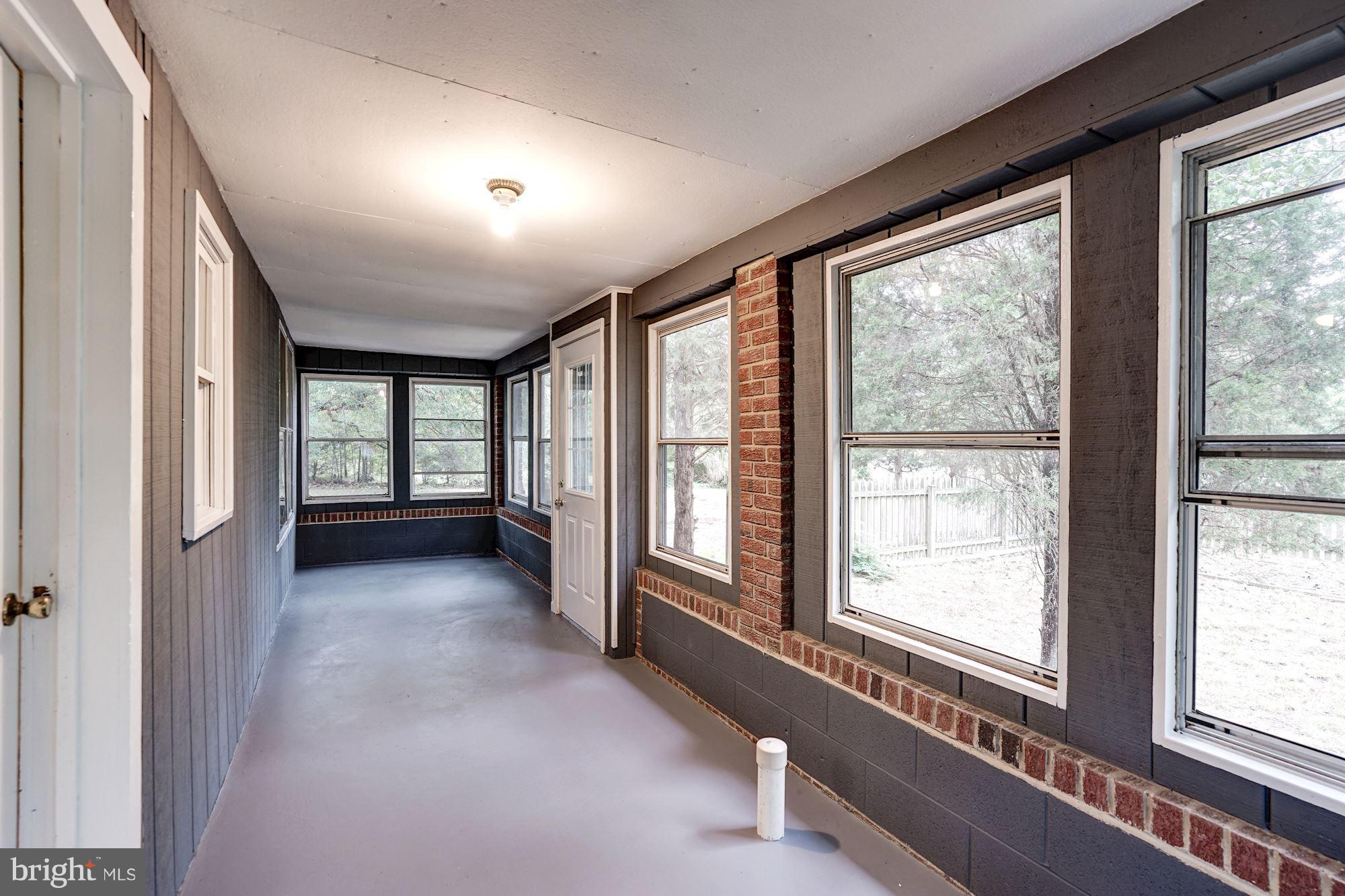 10601 Gunston Road Lorton, VA 22079 - Photo 5 of 29 Interior (General)