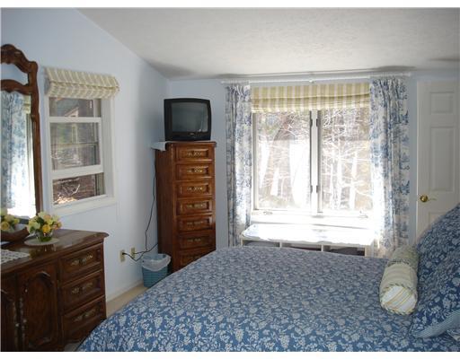 43 Turtle Cove Road Raymond, ME 04071 - Photo 20 of 25 Bedroom.