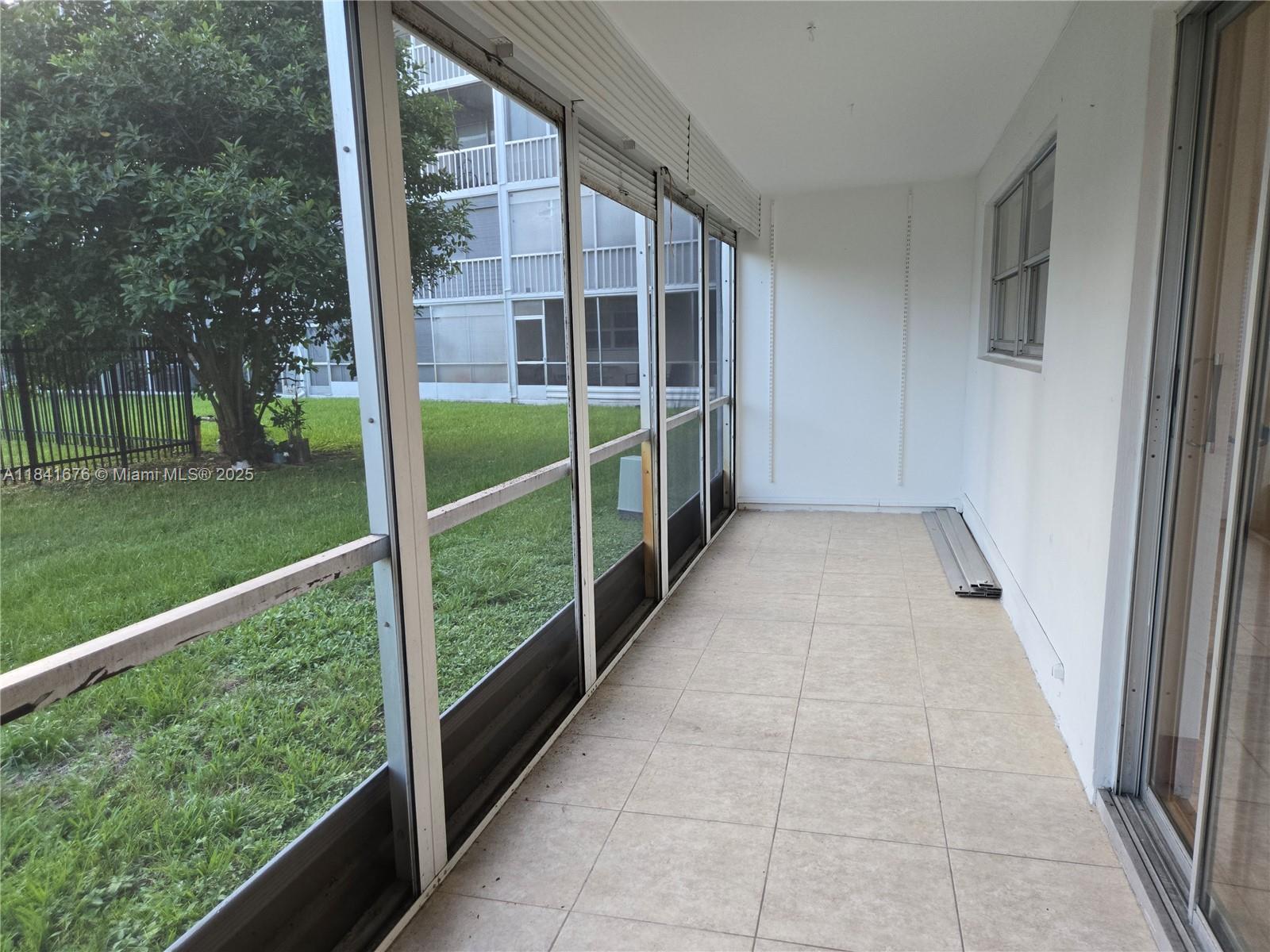 950 Hillcrest Drive, Unit 106 Hollywood, FL 33021 - Photo 22 of 30 a view of a porch