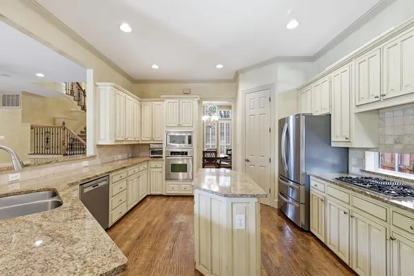 $899,900 | 117 Portside Lane, Coppell, TX 75019