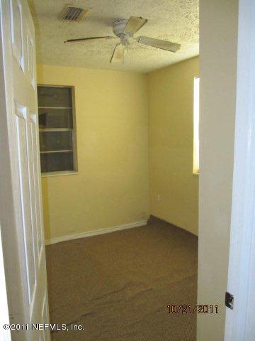 3902 Brick Road Jacksonville, FL 32209 - Photo 6 of 6 a view of small space