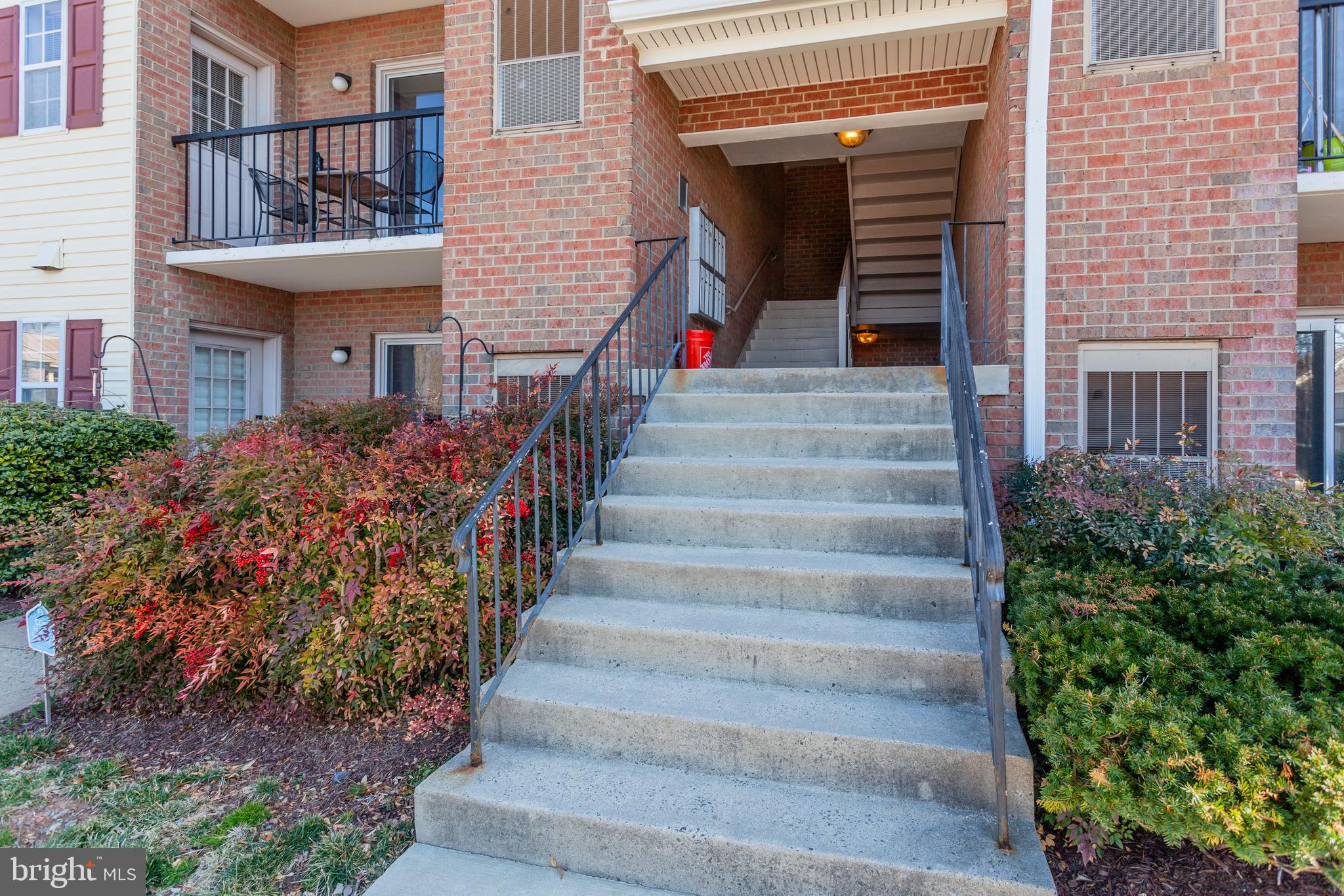14800 Rydell Road, Unit 304 Centreville, VA 20121 - Photo 3 of 32 Gallery Image 3