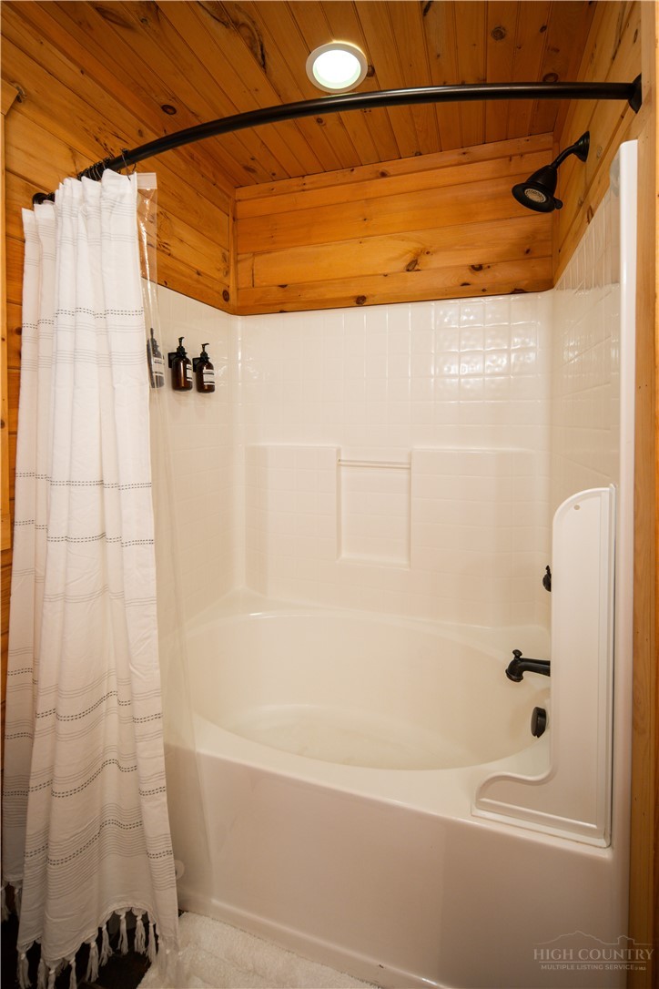 359 Running Deer Trail Boone, NC 28607 - Photo 24 of 35 Gallery Image 24
