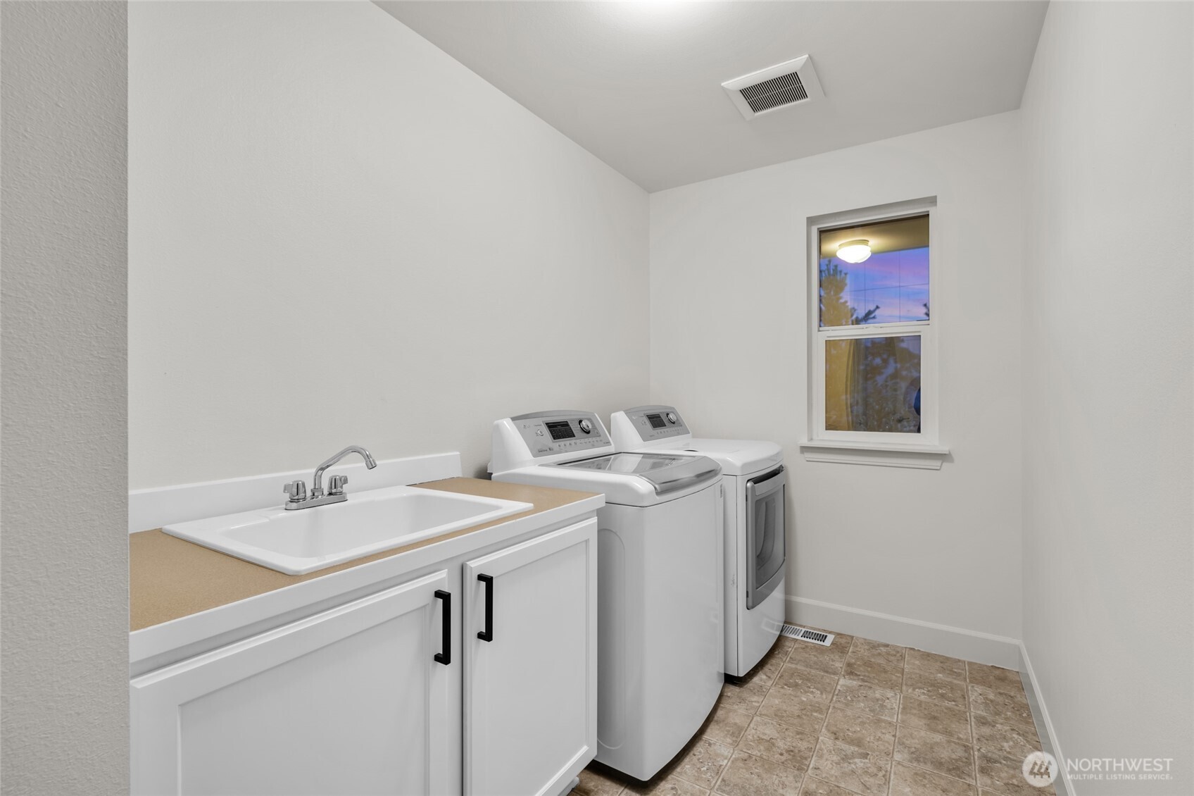 4518 Northeast 2nd Court Renton, WA 98059 - Photo 21 of 32