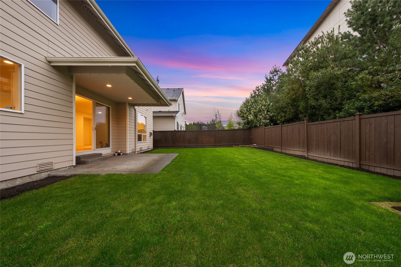 4518 Northeast 2nd Court Renton, WA 98059 - Photo 29 of 32