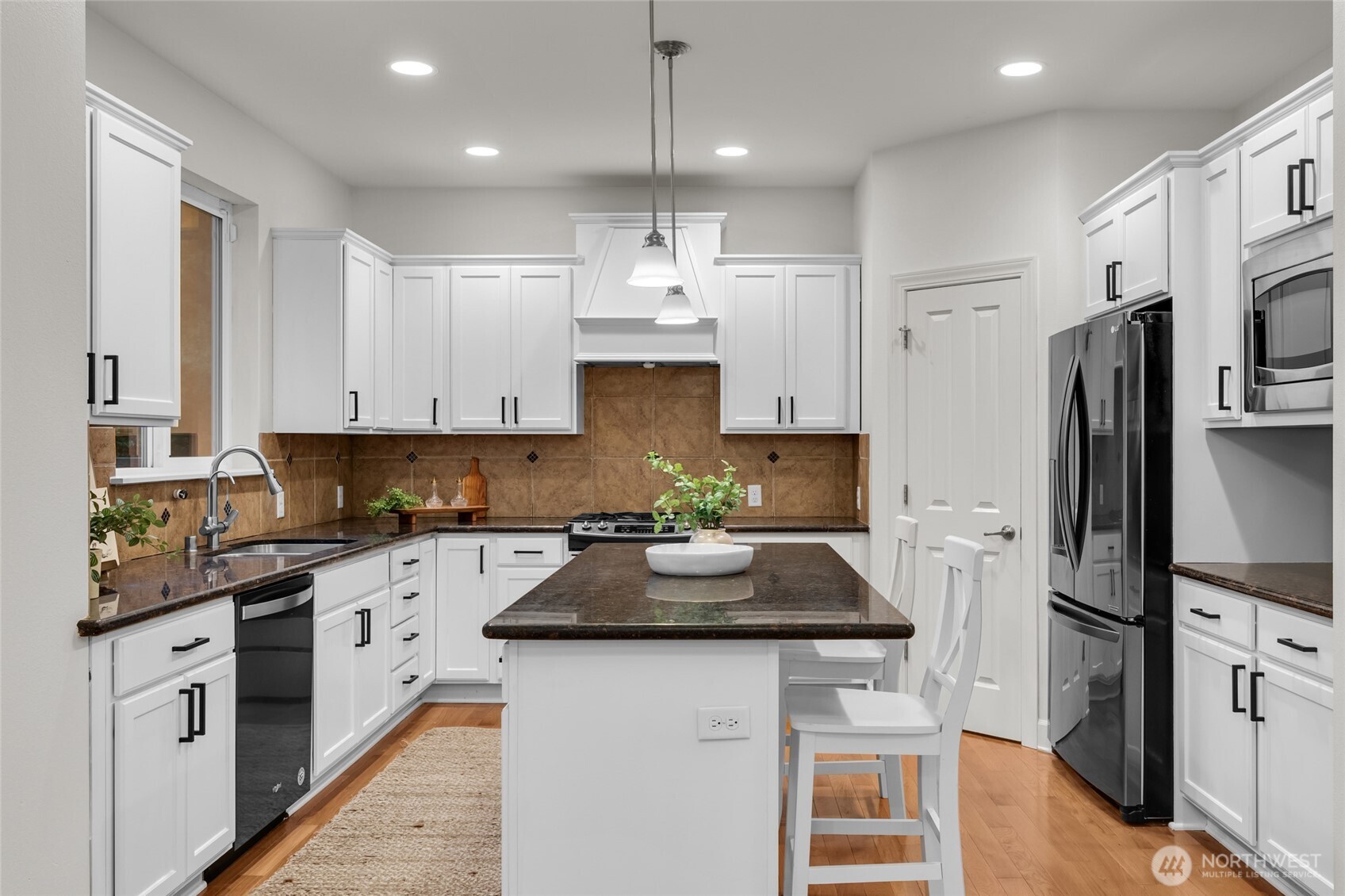 4518 Northeast 2nd Court Renton, WA 98059 - Photo 9 of 32