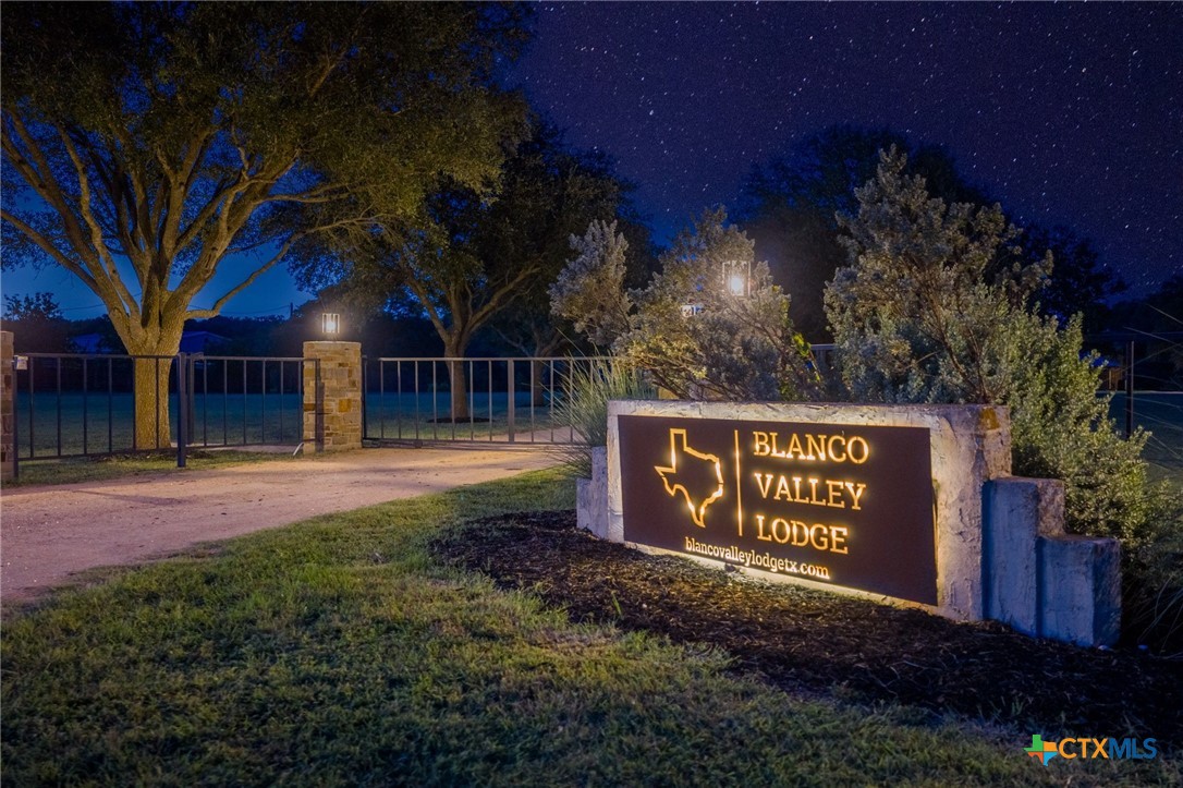 871 Chimney Valley Road Blanco, TX 78606 - Photo 10 of 45