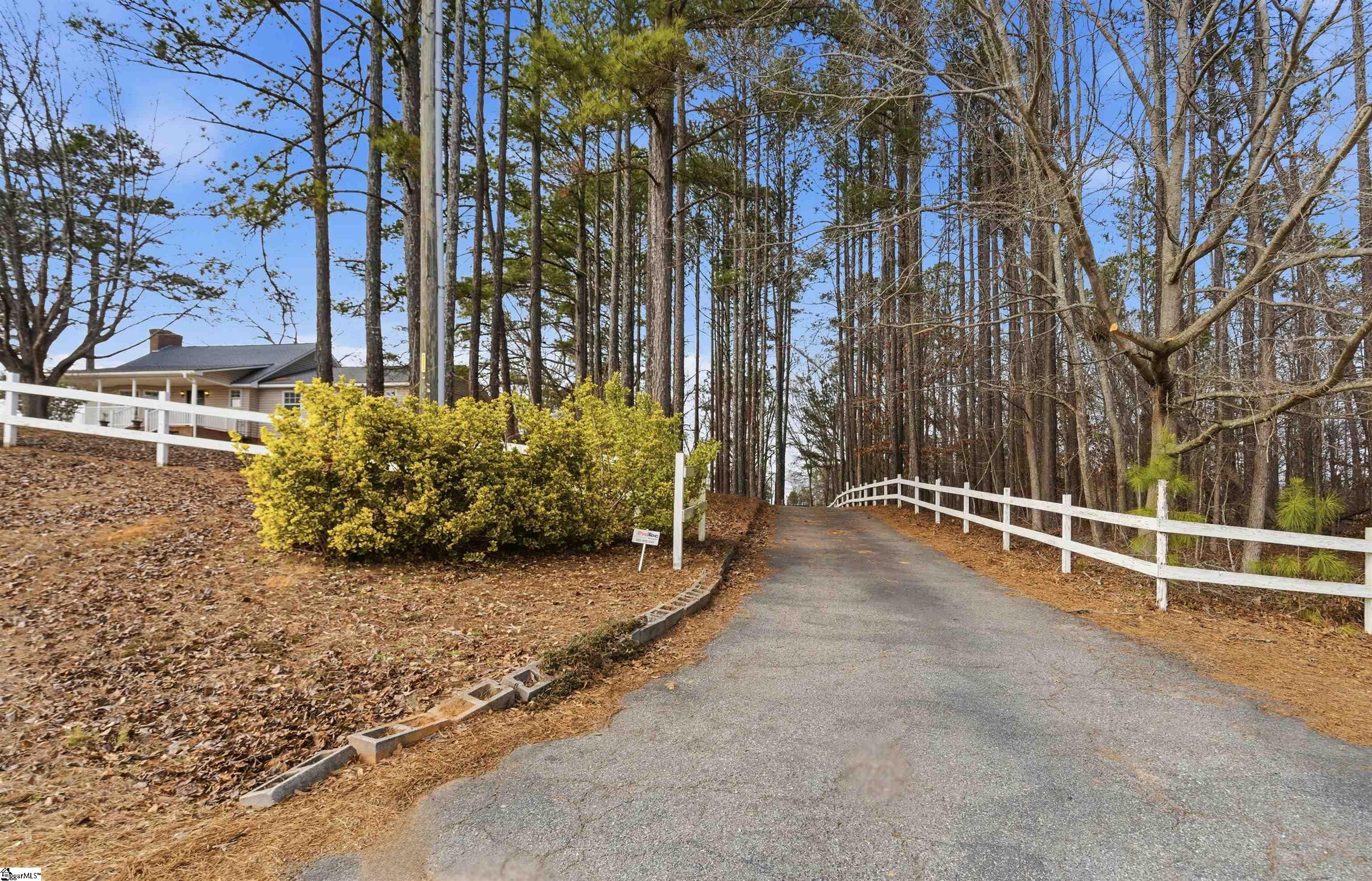 936 Miller Road Woodruff, SC 29388 - Photo 23 of 34