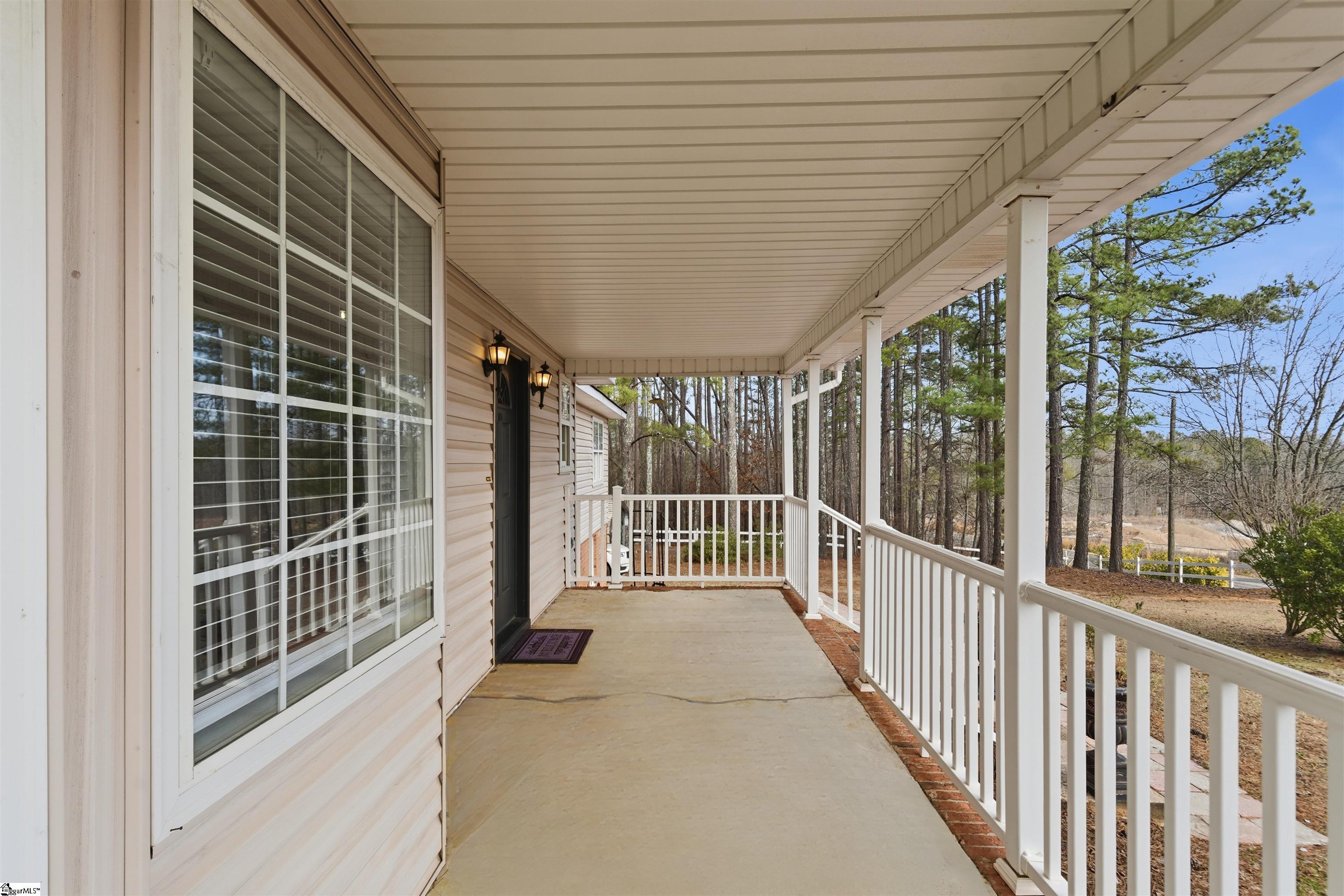 936 Miller Road Woodruff, SC 29388 - Photo 4 of 34