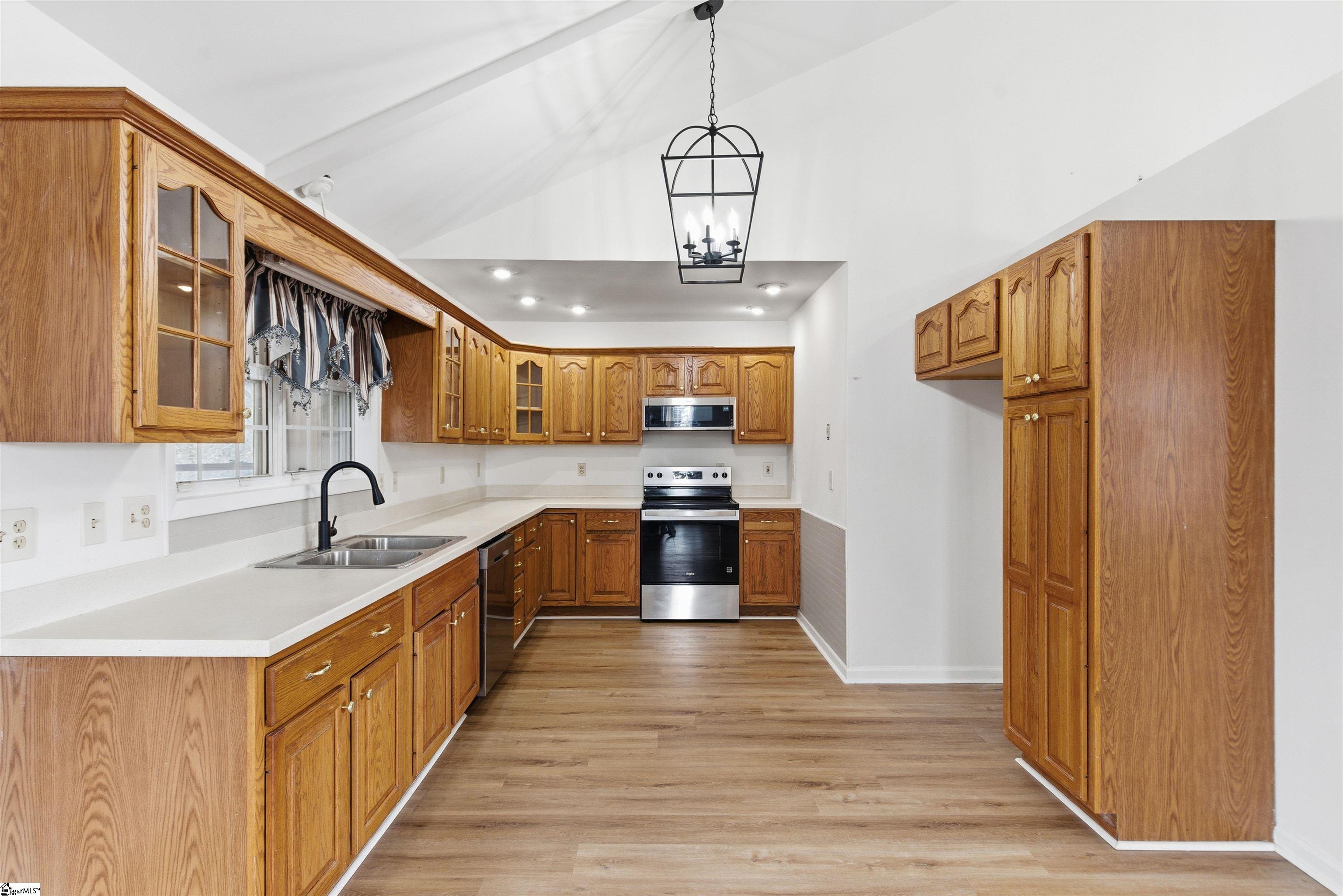 936 Miller Road Woodruff, SC 29388 - Photo 7 of 34