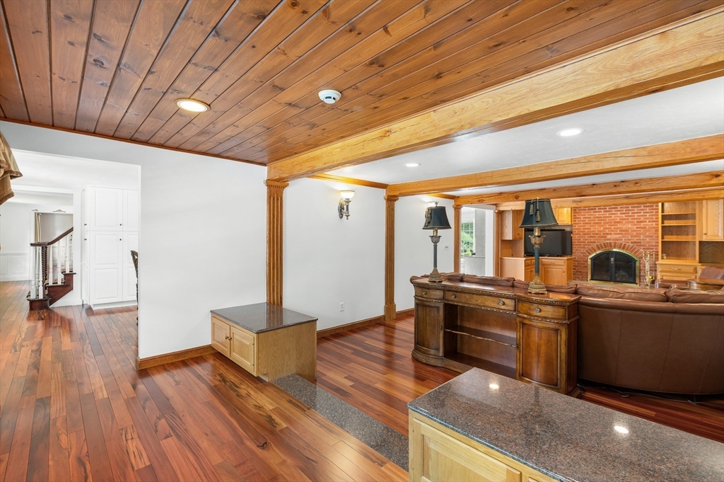 26 Mt Vernon Road Boxford, MA 01921 - Photo 11 of 40