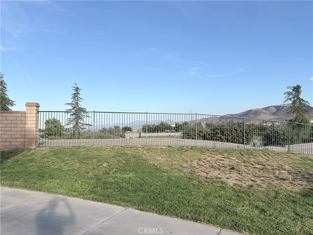 2729 Hornbeam Road Palmdale, CA 93551 - Photo 29 of 35 a view of a lush green space with sea