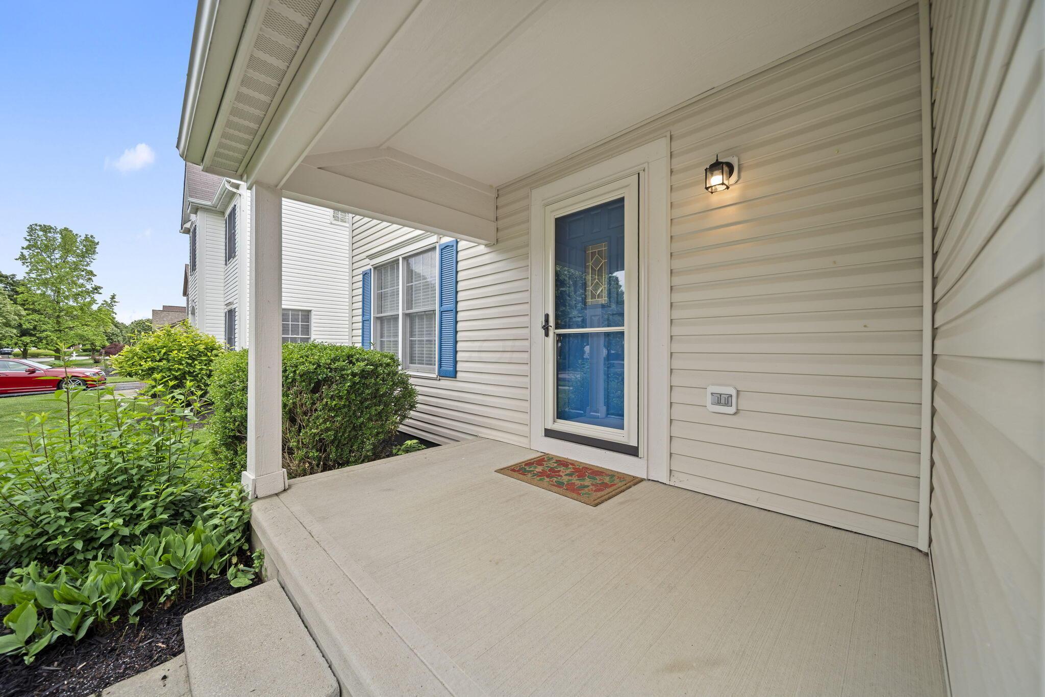 5906 Sandy Rings Lane Dublin, OH 43016 - Photo 4 of 61