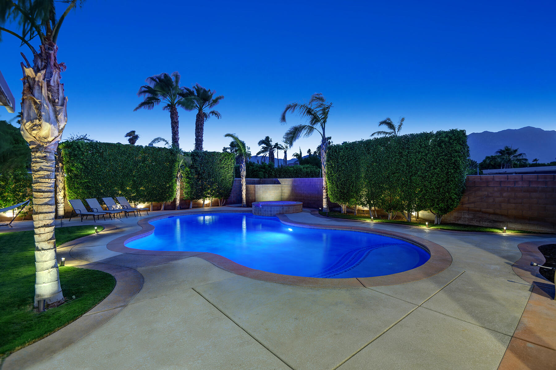 68965 Hermosillo Road Cathedral City, CA 92234 - Photo 36 of 40 a view of a indoor swimming pool