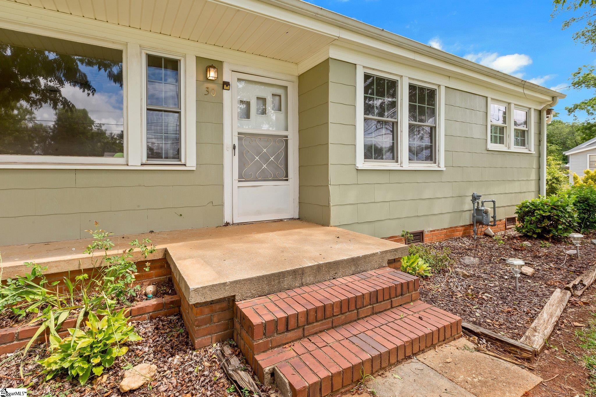 30 Sulphur Springs Road Greenville, SC 29617 - Photo 4 of 28 Gallery Image 4